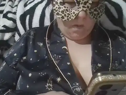 Snapshot of Mayallasexy chatting on February 13, 12:02 am Mayallasexy online show from February 13, 12:02 am