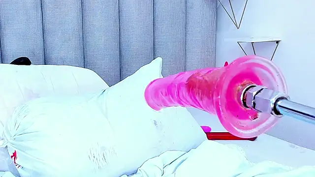 keyllaa  online show from January 7, 12:34 am