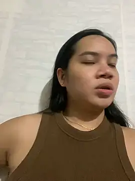 Hebefemme online show from March 22, 6:25 pm