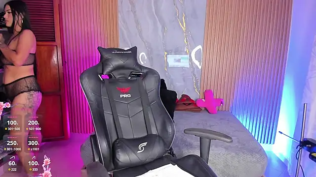 Snapshot of karol_green_ chatting on February 26, 11:48 pm karol green online show from February 26, 11:48 pm