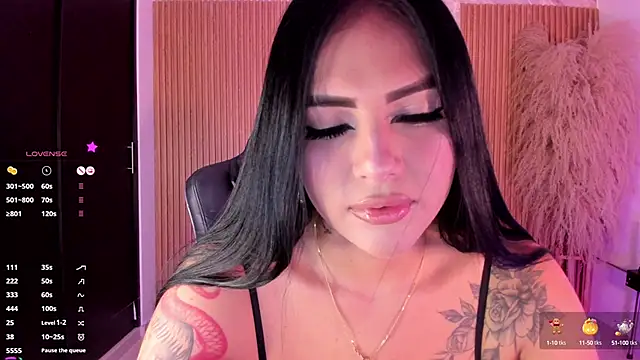 Snapshot of karol_green_ chatting on October 11, 2:55 am karol green online show from October 11, 2:55 am