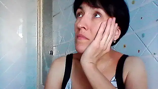 SunnyAmorre online show from September 11, 9:31 am