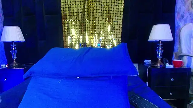 Snapshot of shelsyloreds chatting on February 7, 12:06 pm shelsyloreds online show from February 7, 12:06 pm