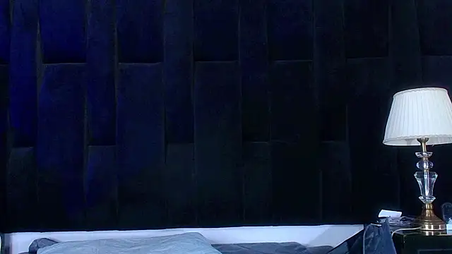 Snapshot of shelsyloreds chatting on February 8, 11:55 am shelsyloreds online show from February 8, 11:55 am