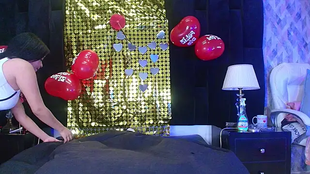 Snapshot of shelsyloreds chatting on February 14, 11:53 am shelsyloreds online show from February 14, 11:53 am