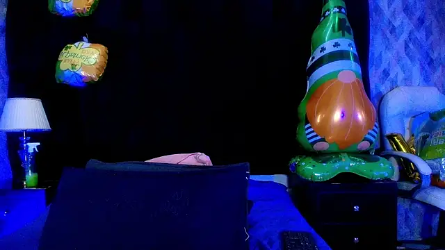 Snapshot of shelsyloreds chatting on March 13, 12:02 pm shelsyloreds online show from March 13, 12:02 pm