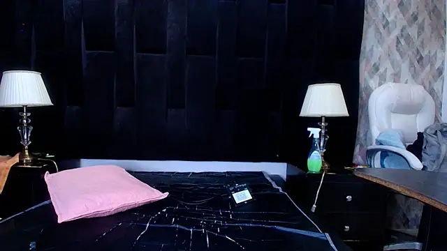 Snapshot of shelsyloreds chatting on March 22, 11:53 am shelsyloreds online show from March 22, 11:53 am