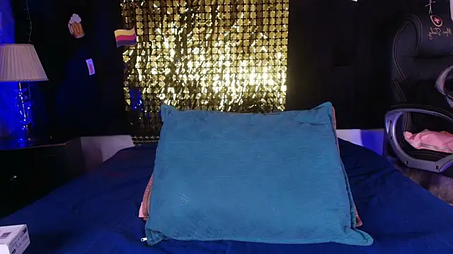 Snapshot of shelsyloreds chatting on September 22, 11:56 am shelsyloreds online show from September 22, 11:56 am