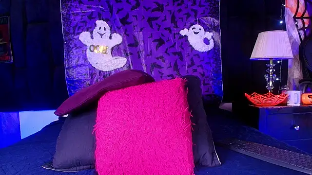 Snapshot of shelsyloreds chatting on October 16, 12:17 pm shelsyloreds online show from October 16, 12:17 pm