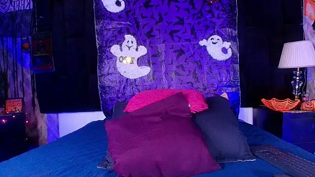 Snapshot of shelsyloreds chatting on October 17, 12:08 pm shelsyloreds online show from October 17, 12:08 pm