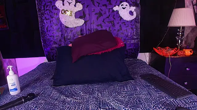 Snapshot of shelsyloreds chatting on November 4, 12:04 pm shelsyloreds online show from November 4, 12:04 pm