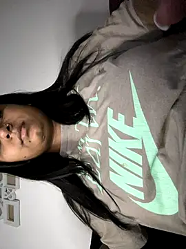 Snapshot of layla_amin chatting on September 10, 10:32 pm layla amin online show from September 10, 10:32 pm