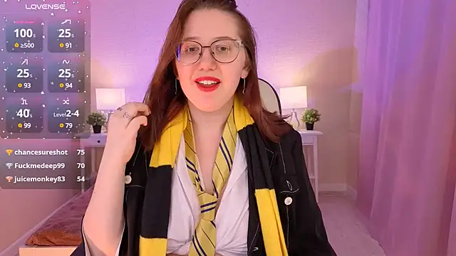 Snapshot of Charmy_Gracy chatting on December 16, 5:54 pm Charmy Gracy online show from December 16, 5:54 pm