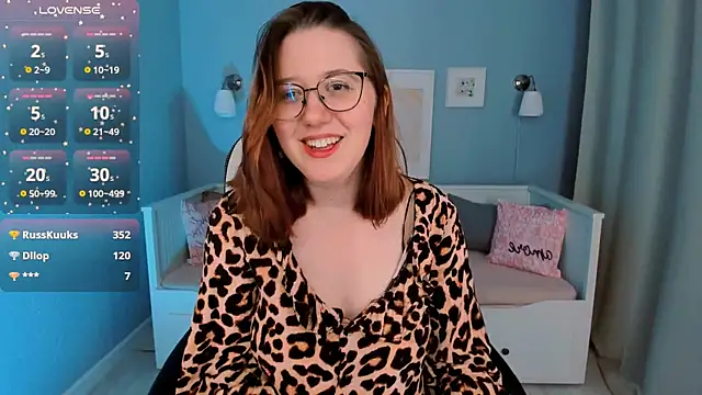 Snapshot of Charmy_Gracy chatting on March 20, 7:35 pm Charmy Gracy online show from March 20, 7:35 pm