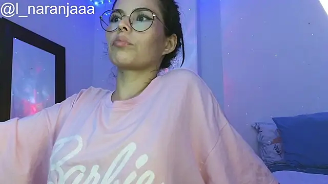 Snapshot of nara_lyn1 chatting on December 10, 8:19 am nara lyn1 online show from December 10, 8:19 am