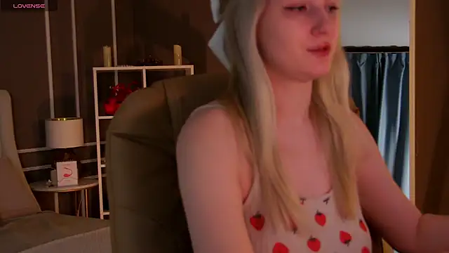 Snapshot of elinanortas chatting on January 27, 1:16 am elinanortas online show from January 27, 1:16 am