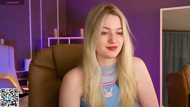 Snapshot of elinanortas chatting on February 3, 1:19 am elinanortas online show from February 3, 1:19 am