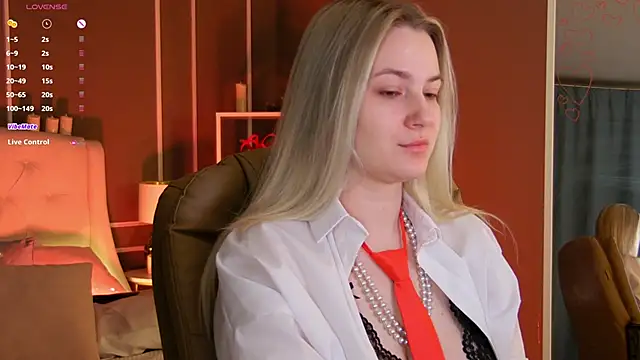 Snapshot of elinanortas chatting on February 4, 1:13 am elinanortas online show from February 4, 1:13 am