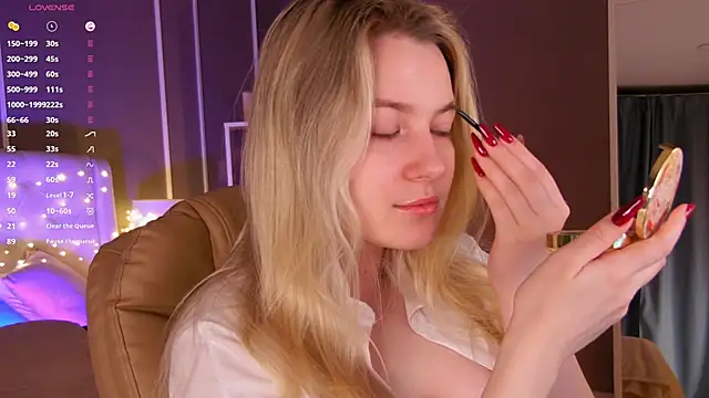 Snapshot of elinanortas chatting on February 22, 1:11 am elinanortas online show from February 22, 1:11 am