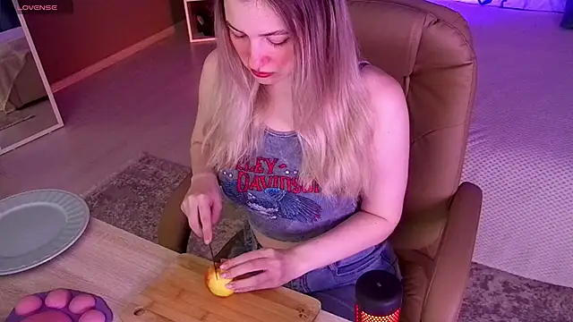 Snapshot of elinanortas chatting on September 30, 1:10 am elinanortas online show from September 30, 1:10 am