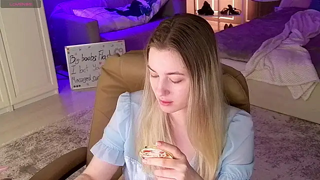 Snapshot of elinanortas chatting on October 12, 1:15 am elinanortas online show from October 12, 1:15 am