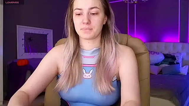 Snapshot of elinanortas chatting on November 3, 1:29 am elinanortas online show from November 3, 1:29 am