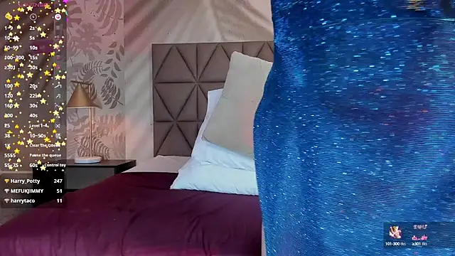 Snapshot of Scarleett_22 chatting on March 7, 11:05 pm Scarleett 22 online show from March 7, 11:05 pm