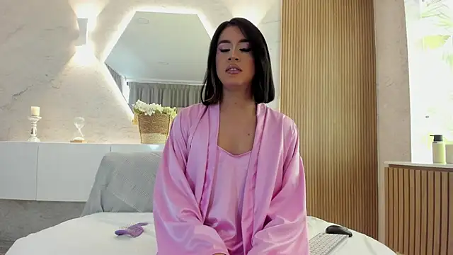 Snapshot of Scarleett_22 chatting on October 4, 8:07 pm Scarleett 22 online show from October 4, 8:07 pm