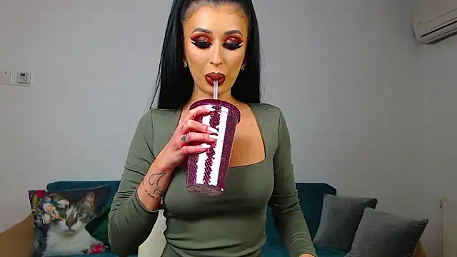 Snapshot of SaraDaisy chatting on February 28, 8:18 pm SaraDaisy online show from February 28, 8:18 pm