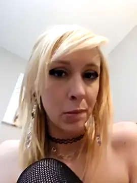 AmethystFoxx online show from March 12, 12:31 am