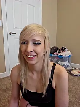 AmethystFoxx online show from September 14, 6:07 pm