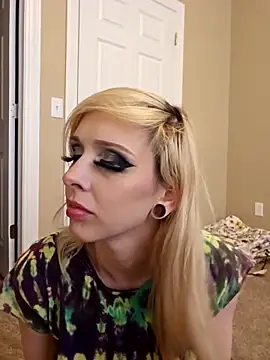 AmethystFoxx online show from November 12, 9:36 pm