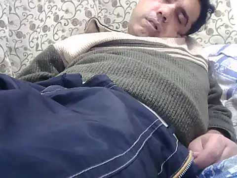 Snapshot of brilliant9 chatting on February 13, 12:24 am brilliant9 online show from February 13, 12:24 am