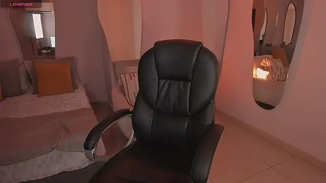 Snapshot of NaomiSainz chatting on February 2, 12:24 pm NaomiSainz online show from February 2, 12:24 pm