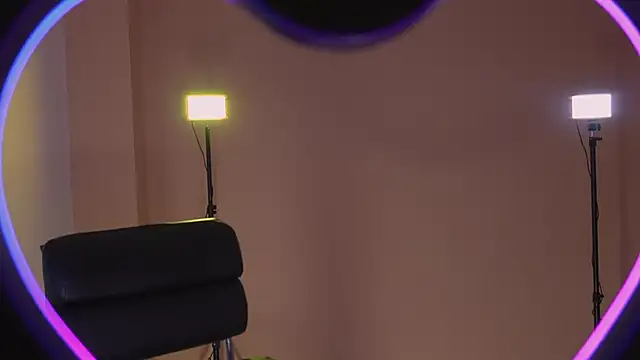 Snapshot of NaomiSainz chatting on March 11, 6:52 pm NaomiSainz online show from March 11, 6:52 pm