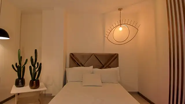 Snapshot of NaomiSainz chatting on March 16, 3:28 pm NaomiSainz online show from March 16, 3:28 pm