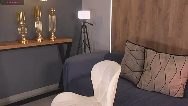 Snapshot of NaomiSainz chatting on November 15, 11:29 am NaomiSainz online show from November 15, 11:29 am