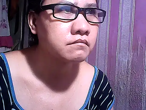 sweetsosie18 online show from October 14, 4:13 am