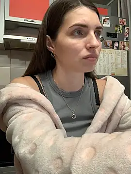 SeducingYoghourt online show from January 13, 4:08 pm