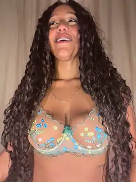 Kaiisa  online show from October 27, 12:04 am