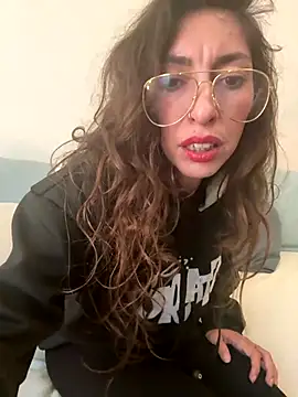 amanilouve online show from October 16, 11:22 am