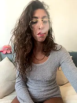 amanilouve online show from October 17, 9:34 am