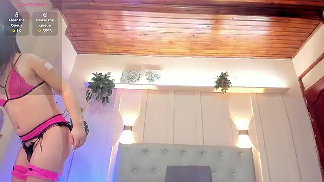 nicol snow online show from January 24, 1:14 pm