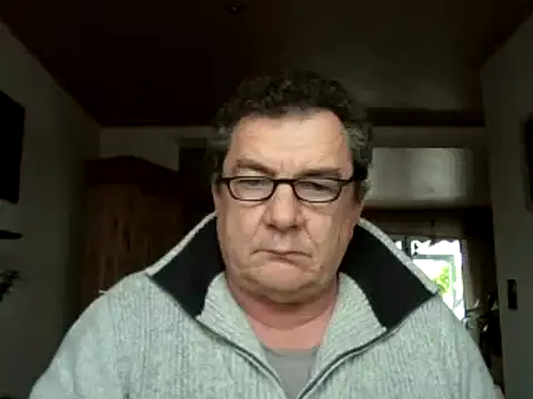 Snapshot of Nobbie444 chatting on November 24, 12:05 pm Nobbie444 online show from November 24, 12:05 pm