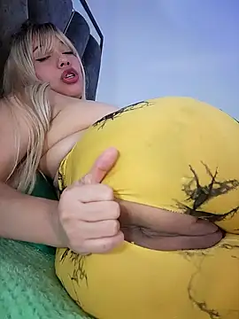 miafresa hot online show from February 2, 11:53 pm