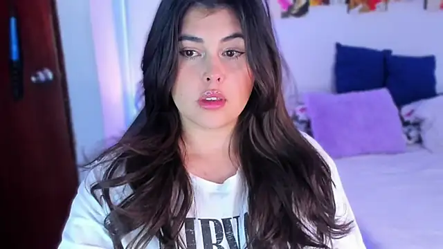 Alyaa s online show from February 13, 1:40 am