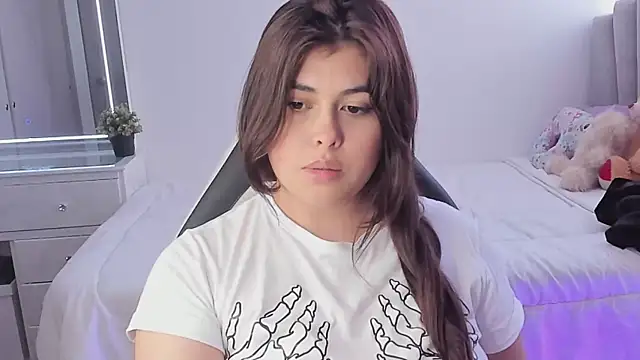 Alyaa s online show from March 22, 5:41 pm