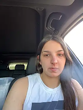 Snapshot of DoriDeluxe66 chatting on March 9, 3:05 pm DoriDeluxe66 online show from March 9, 3:05 pm