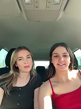 Snapshot of DoriDeluxe66 chatting on March 22, 2:47 pm DoriDeluxe66 online show from March 22, 2:47 pm