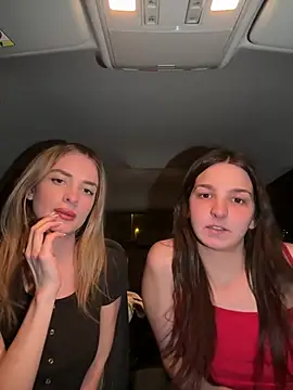 Snapshot of DoriDeluxe66 chatting on March 22, 7:09 pm DoriDeluxe66 online show from March 22, 7:09 pm